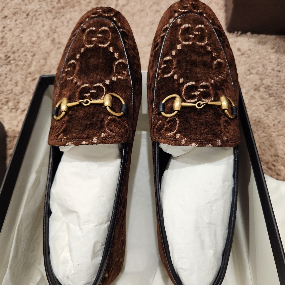 🆕️ GUCCI Velvet and Leather Loafers